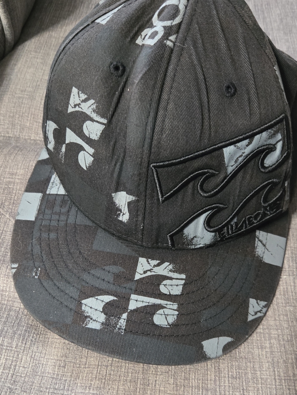 Billabong Black and Gray Logo Fitted Hat
